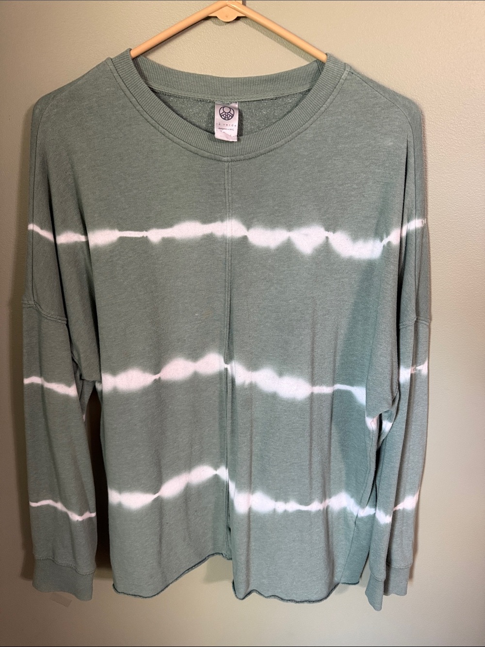 Women’s Sage Green Tie-Dye Long Sleeve Sweatshirt-